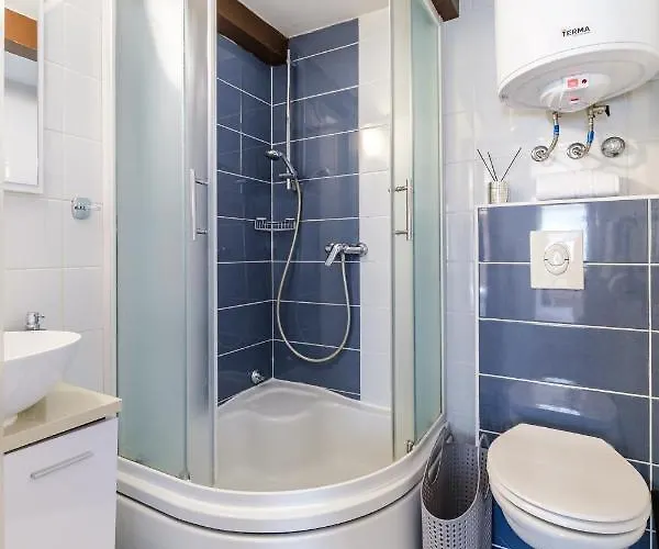 Sv.duje Apartamento *